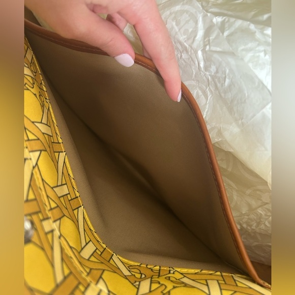 Tory Burch Canvas Basketweave Tote Bag Saffron Basketweave Gold Yellow Brown - Picture 9 of 10